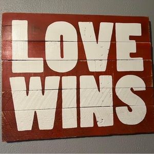 Wooden sign decor